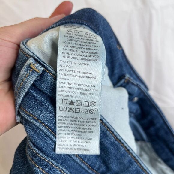 Levis Signature Gold Mid Rise Bootcut Denim Blue Jeans Casual Size 14 Short - Picture 6 of 9